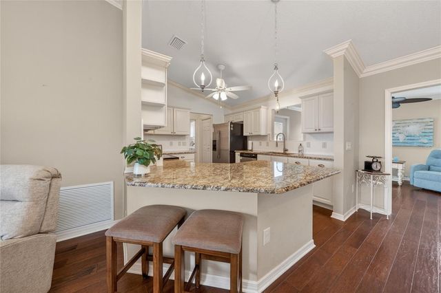 854 FENWICK LOOP, The Villages, FL 32163