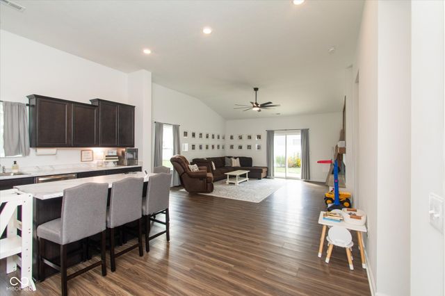 2019 Red Oak Court, Shelbyville, IN 46176