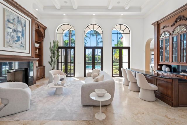 5752 Vintage Oaks Circle, Delray Beach, FL 33484