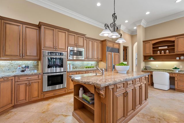 5752 Vintage Oaks Circle, Delray Beach, FL 33484