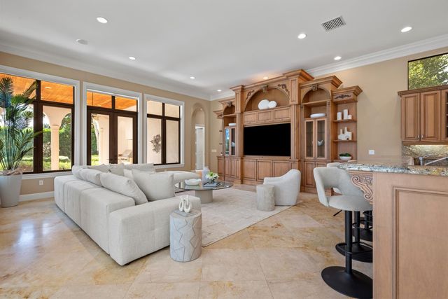 5752 Vintage Oaks Circle, Delray Beach, FL 33484