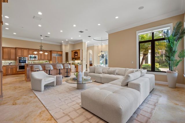 5752 Vintage Oaks Circle, Delray Beach, FL 33484