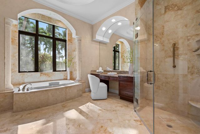 5752 Vintage Oaks Circle, Delray Beach, FL 33484