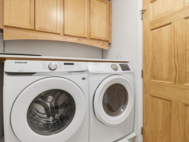 7618 Mesa Del Oro Lane, Santa Fe, NM 87507