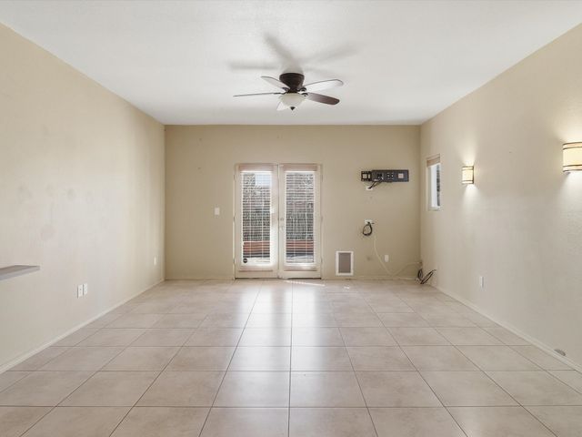 7618 Mesa Del Oro Lane, Santa Fe, NM 87507