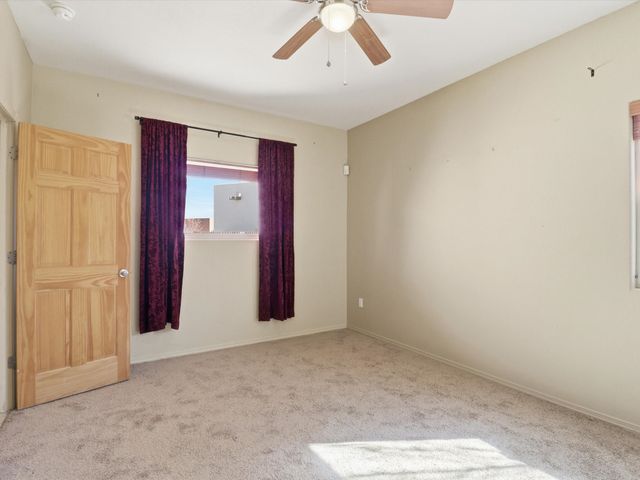 7618 Mesa Del Oro Lane, Santa Fe, NM 87507