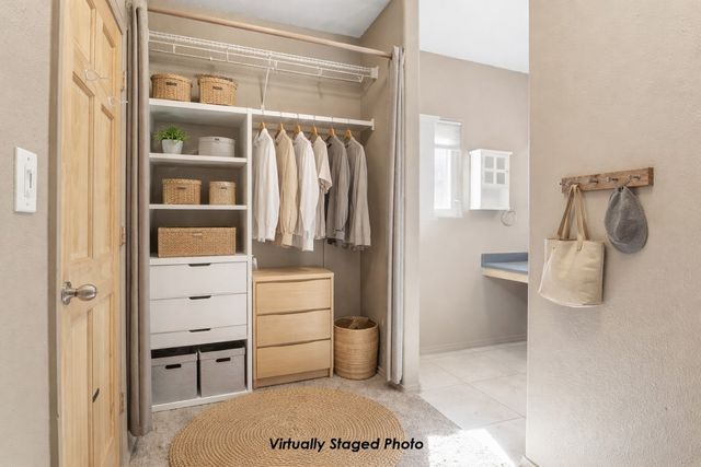 7618 Mesa Del Oro Lane, Santa Fe, NM 87507