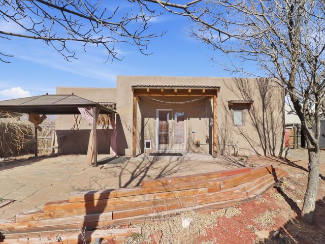 7618 Mesa Del Oro Lane, Santa Fe, NM 87507