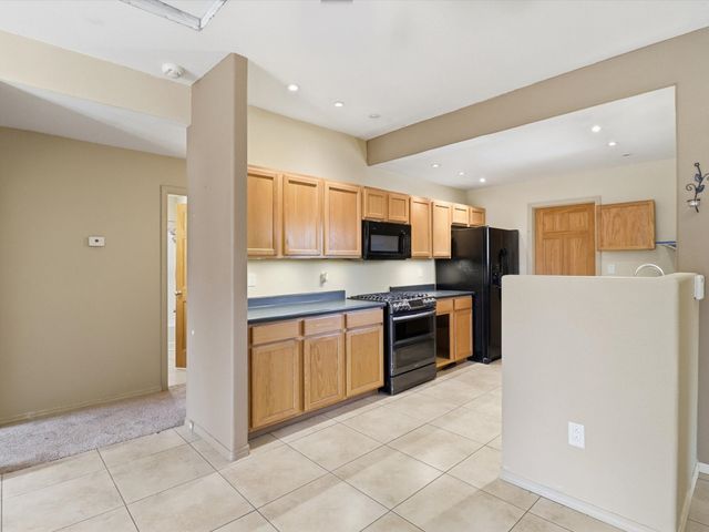 7618 Mesa Del Oro Lane, Santa Fe, NM 87507