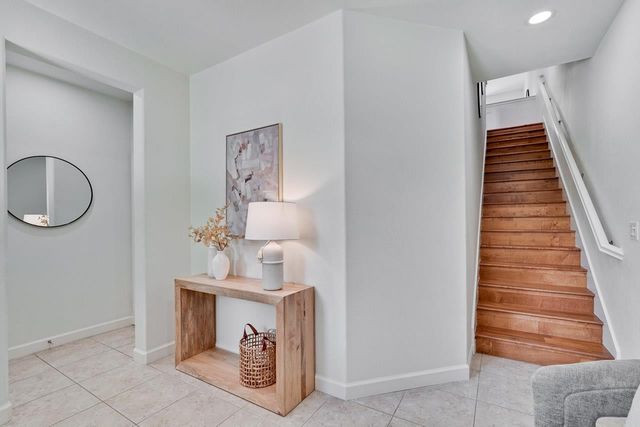576 San Posadas Terrace, Sunnyvale, CA 94085