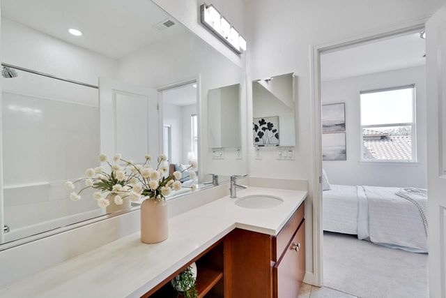 576 San Posadas Terrace, Sunnyvale, CA 94085