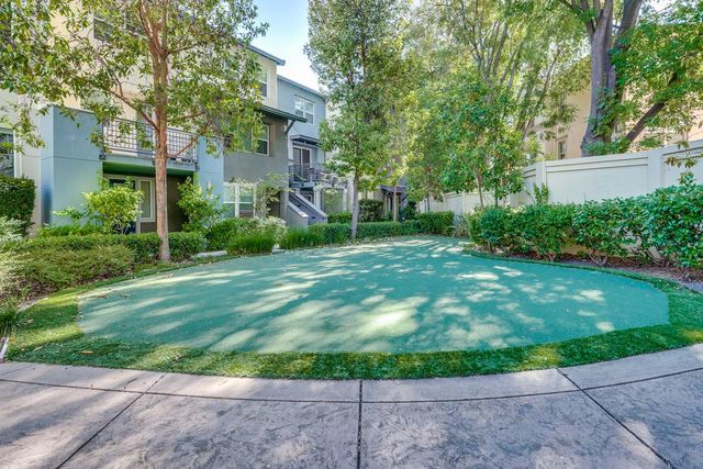 576 San Posadas Terrace, Sunnyvale, CA 94085