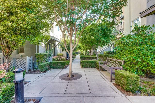 576 San Posadas Terrace, Sunnyvale, CA 94085