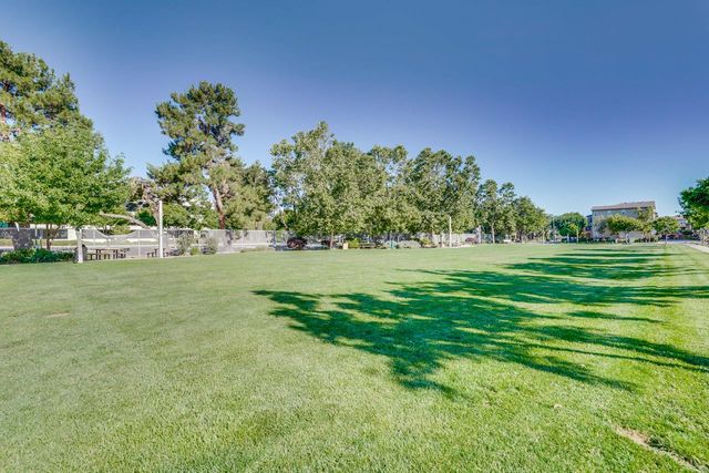 576 San Posadas Terrace, Sunnyvale, CA 94085