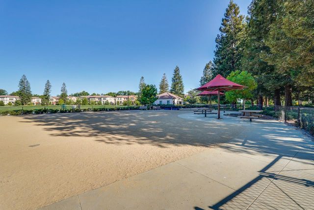 576 San Posadas Terrace, Sunnyvale, CA 94085