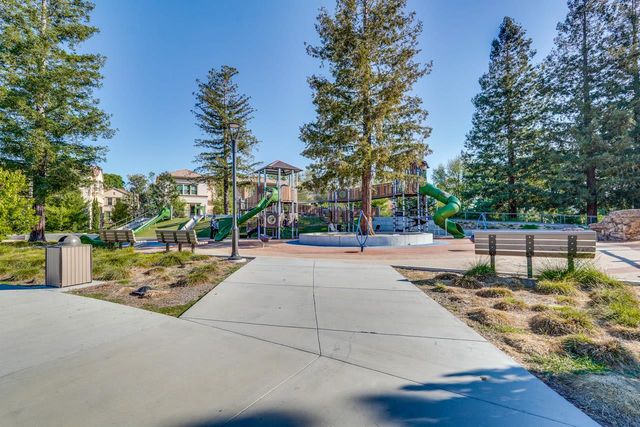 576 San Posadas Terrace, Sunnyvale, CA 94085