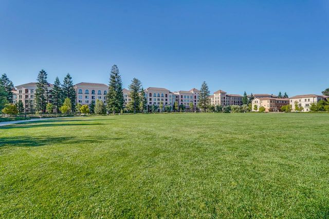 576 San Posadas Terrace, Sunnyvale, CA 94085
