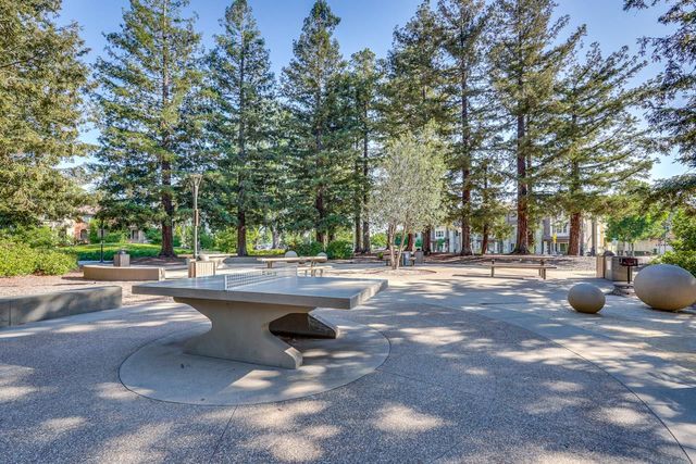 576 San Posadas Terrace, Sunnyvale, CA 94085