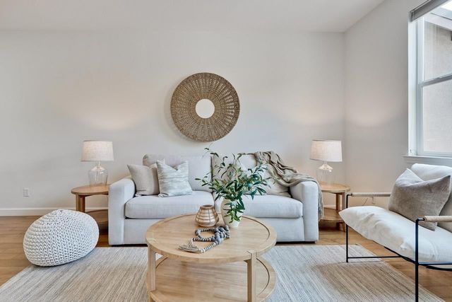 576 San Posadas Terrace, Sunnyvale, CA 94085