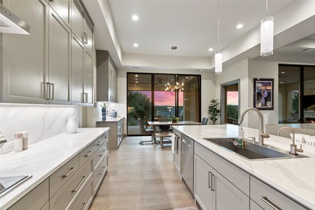 591 Vendemmia BND, Austin, TX 78738