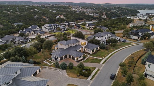 591 Vendemmia BND, Austin, TX 78738