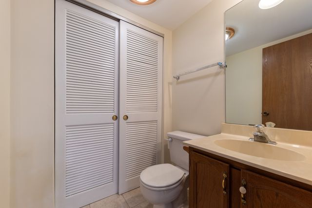 260 E Fabish Drive, Buffalo Grove, IL 60089