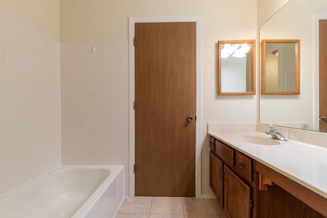 260 E Fabish Drive, Buffalo Grove, IL 60089