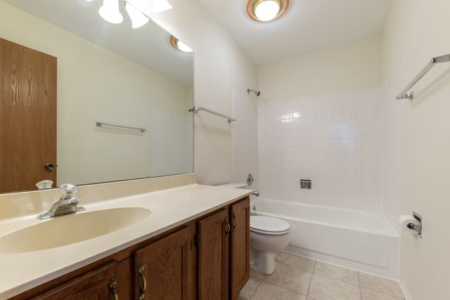 260 E Fabish Drive, Buffalo Grove, IL 60089