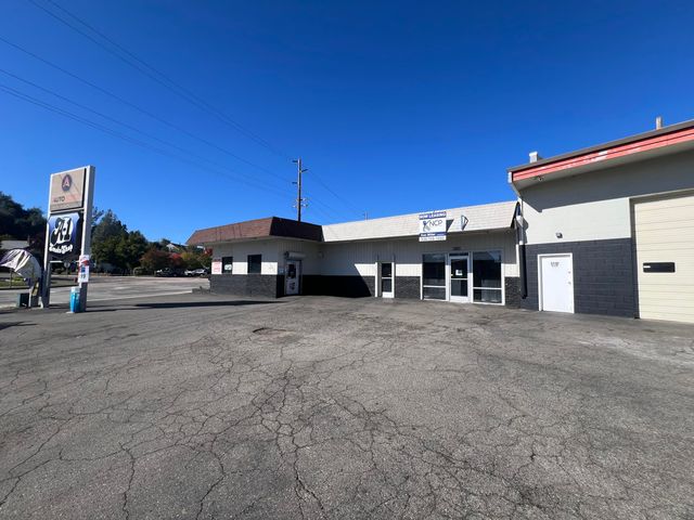 2056 Eureka Way, B, Redding, CA 96001