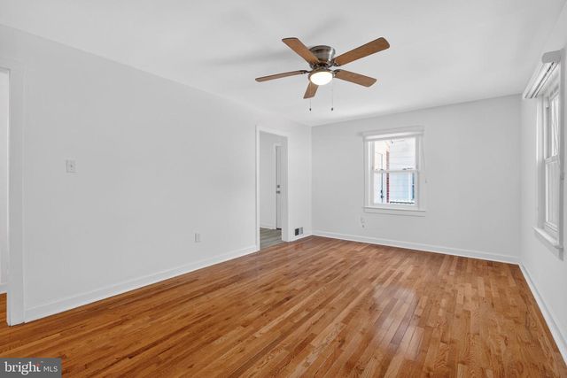 5831 33RD AVE, Hyattsville, MD 20782