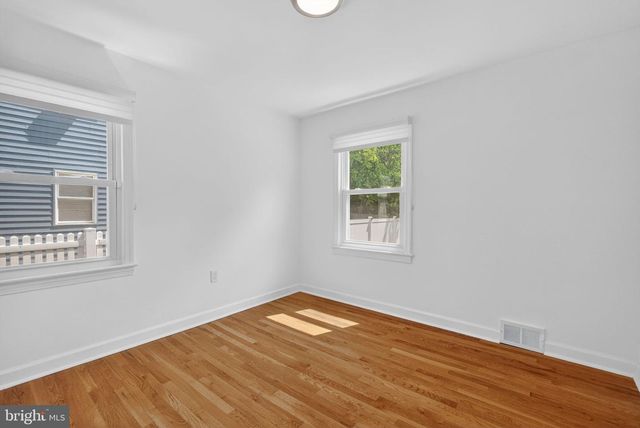 5831 33RD AVE, Hyattsville, MD 20782