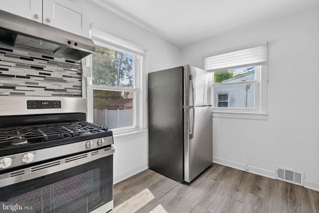 5831 33RD AVE, Hyattsville, MD 20782