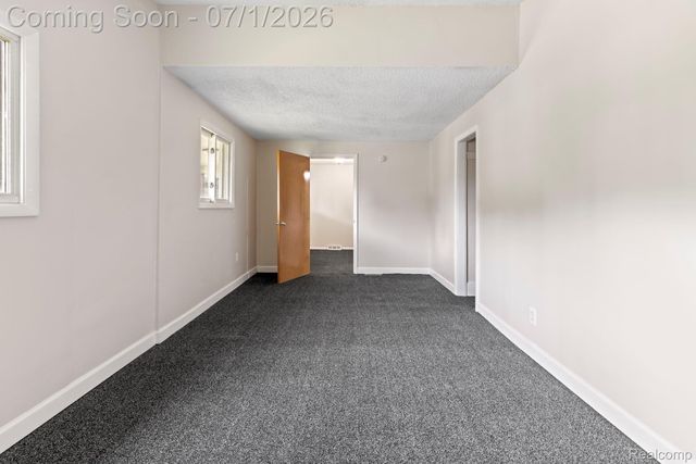 551 Nebraska Avenue, Pontiac, MI 48341