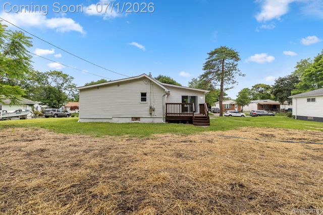 551 Nebraska Avenue, Pontiac, MI 48341