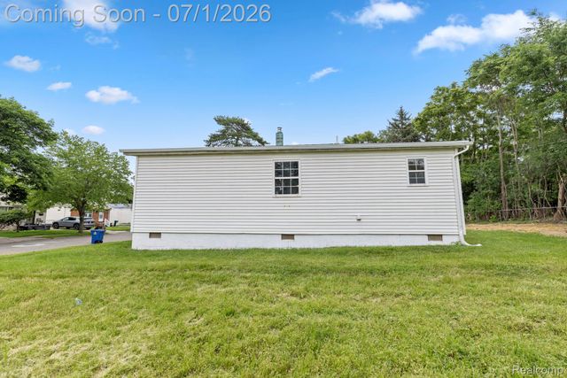 551 Nebraska Avenue, Pontiac, MI 48341
