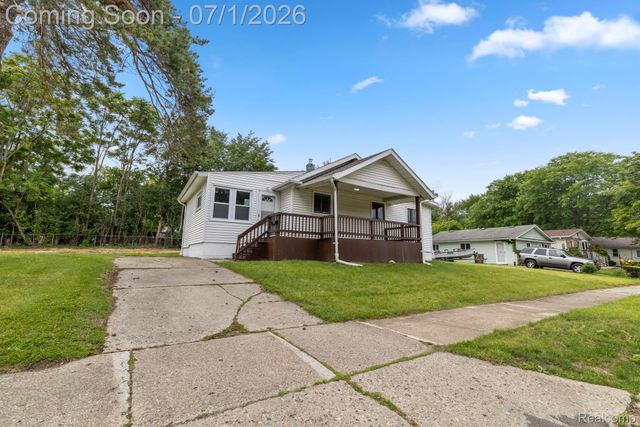 551 Nebraska Avenue, Pontiac, MI 48341