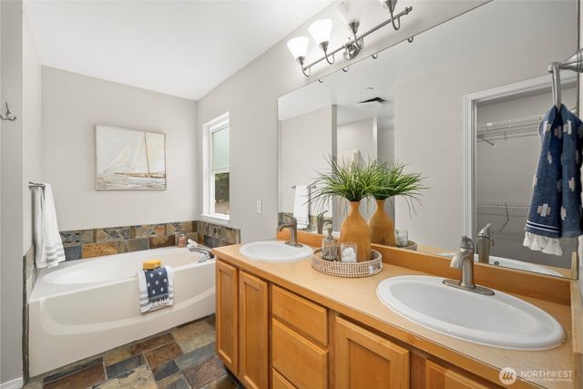 1965 McDonald Avenue, Dupont, WA 98327