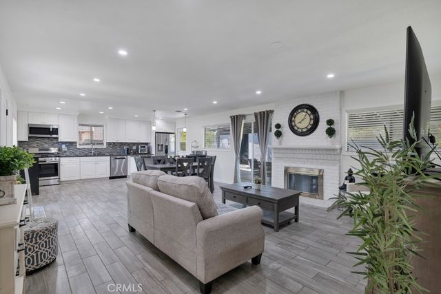 22641 Sherman Way, West Hills, CA 91307