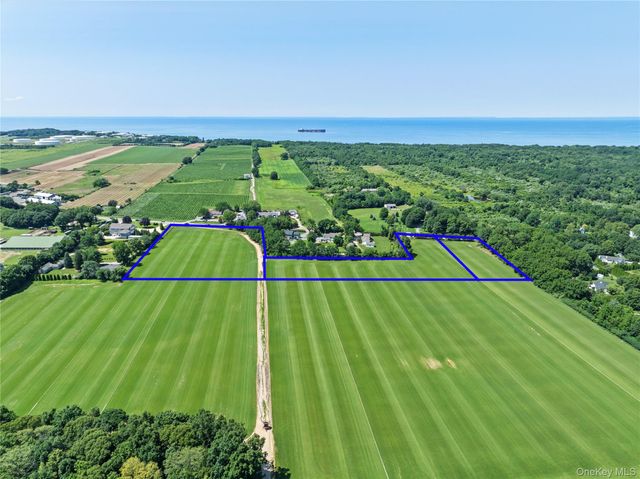 Sound Avenue, Aquebogue, NY 11931