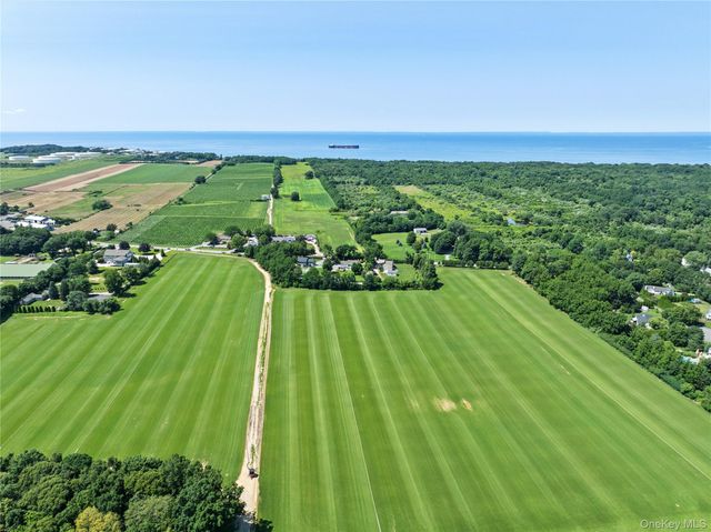 Sound Avenue, Aquebogue, NY 11931