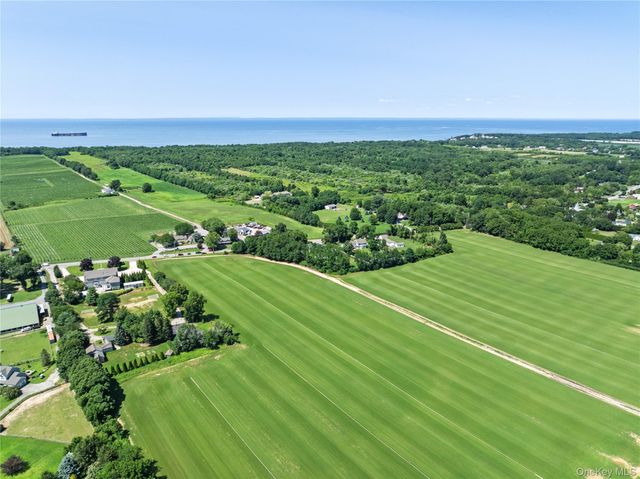 Sound Avenue, Aquebogue, NY 11931