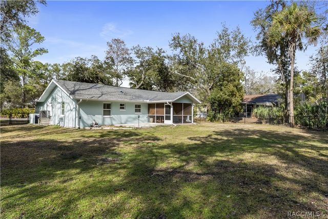 11108 W Thoreau Place, Crystal River, FL 34428