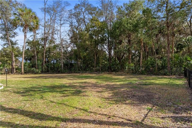 11108 W Thoreau Place, Crystal River, FL 34428