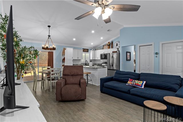 11108 W Thoreau Place, Crystal River, FL 34428