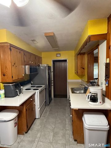 17 Navarro Road, East Haven, CT 06512