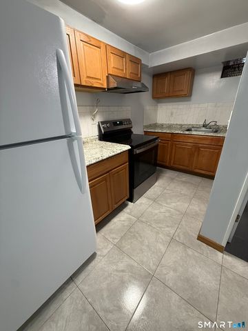 17 Navarro Road, East Haven, CT 06512
