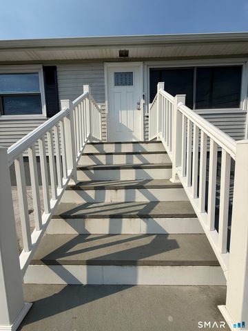 17 Navarro Road, East Haven, CT 06512