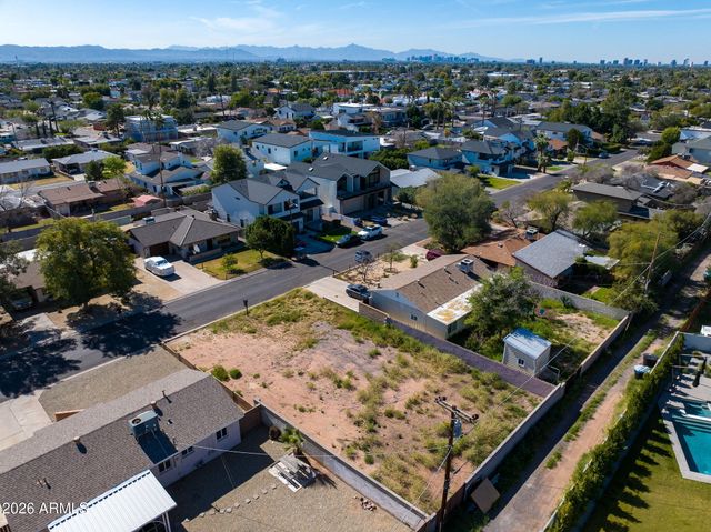 4512 E TURNEY Avenue 129, Phoenix, AZ 85018