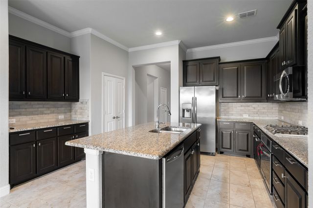 1303 Axis Deer Road, Arlington, TX 76002