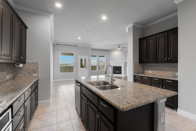 1303 Axis Deer Road, Arlington, TX 76002